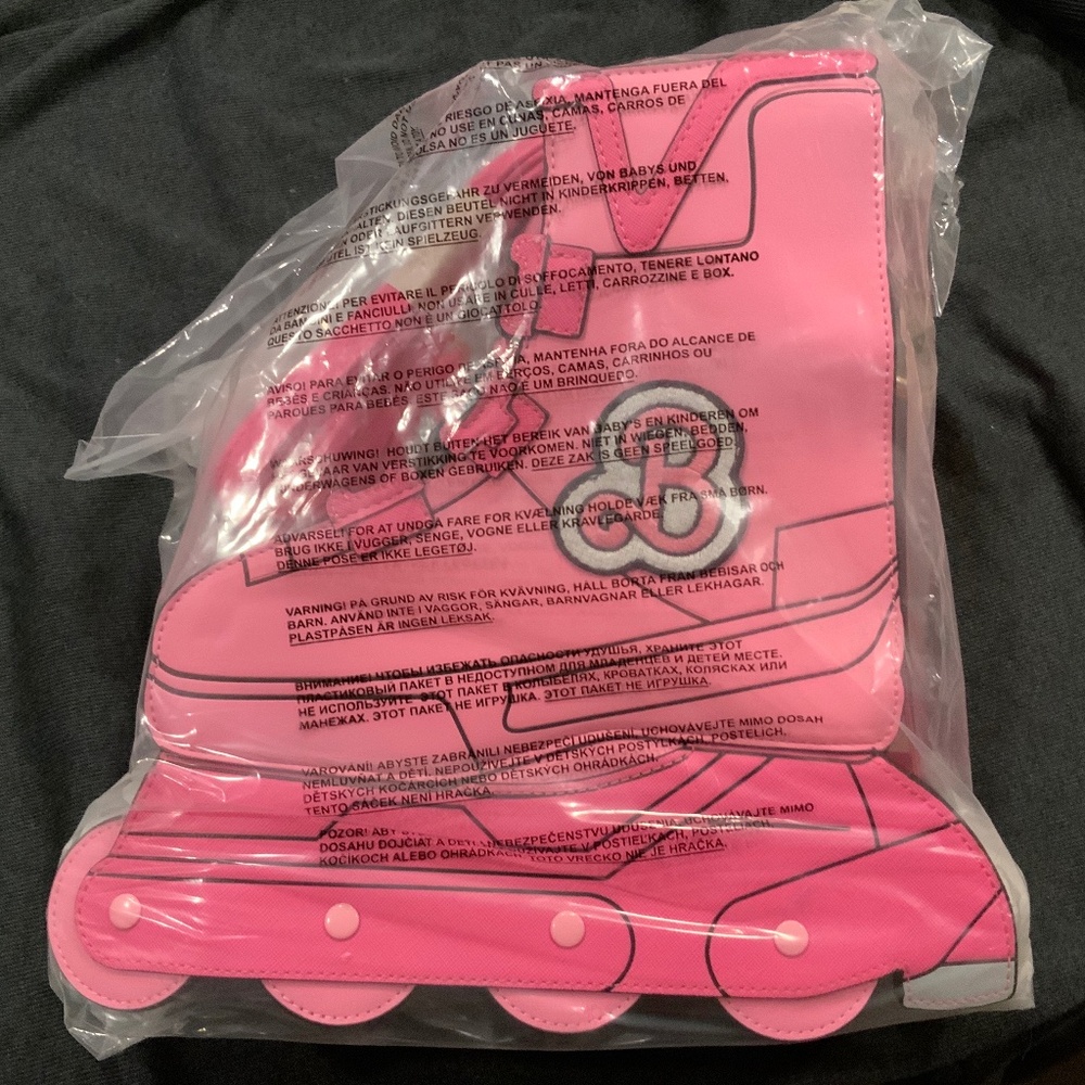 Barbie Loungefly AMC Exclusive Roller Skate Crossbody Bag LE 1000. NWT